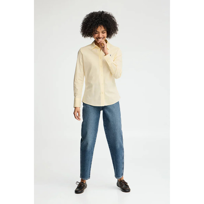 Camisa de popelín amarillo pastel con corte slim y bordado Rigby Go