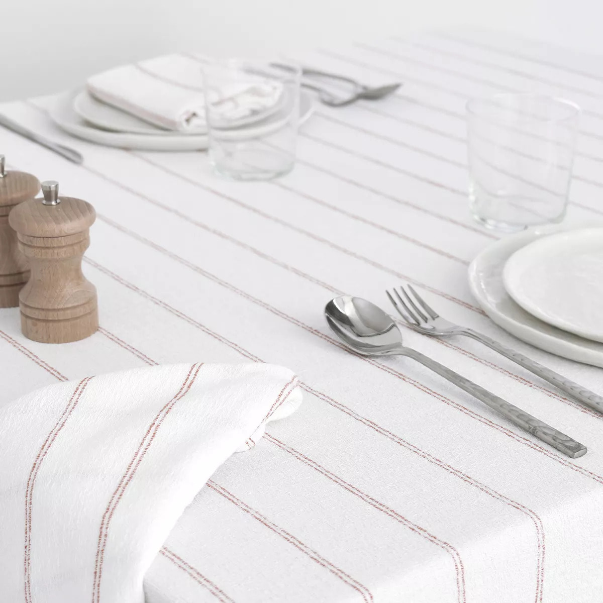 Nappe pur coton lavé motif jacquard blanc orange Rimini terracotta