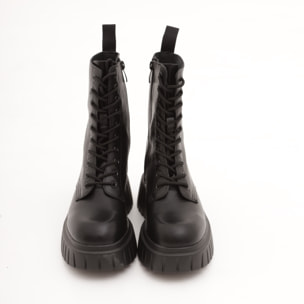 ANFIBIO 10 BUCHI PLATFORM NERO