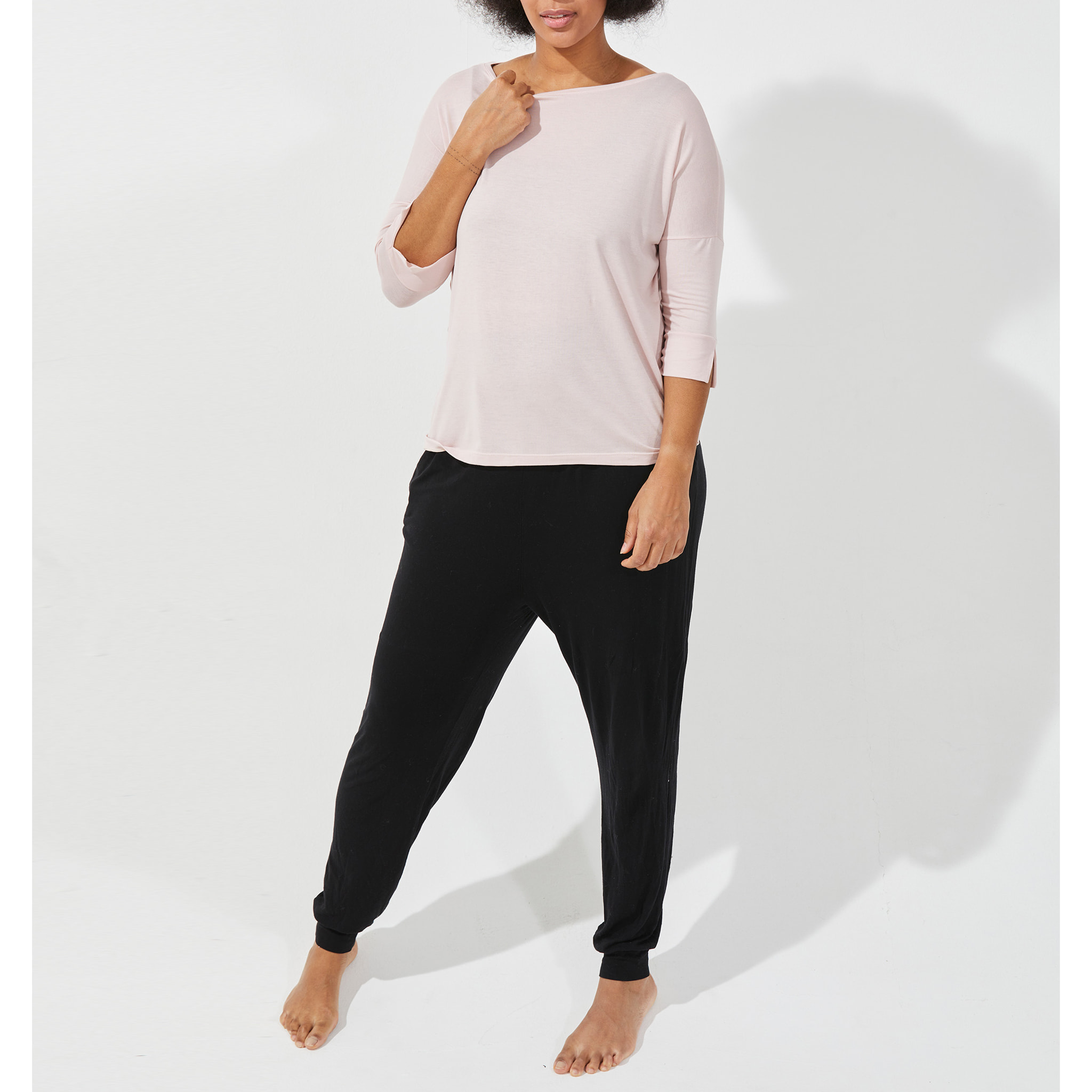 Maglia scollo barchetta in viscosa sostenibile vestibilità over