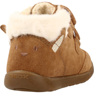 Botines Niña de la marca GEOX  modelo B MACCHIA GIRL MARRON CLARO