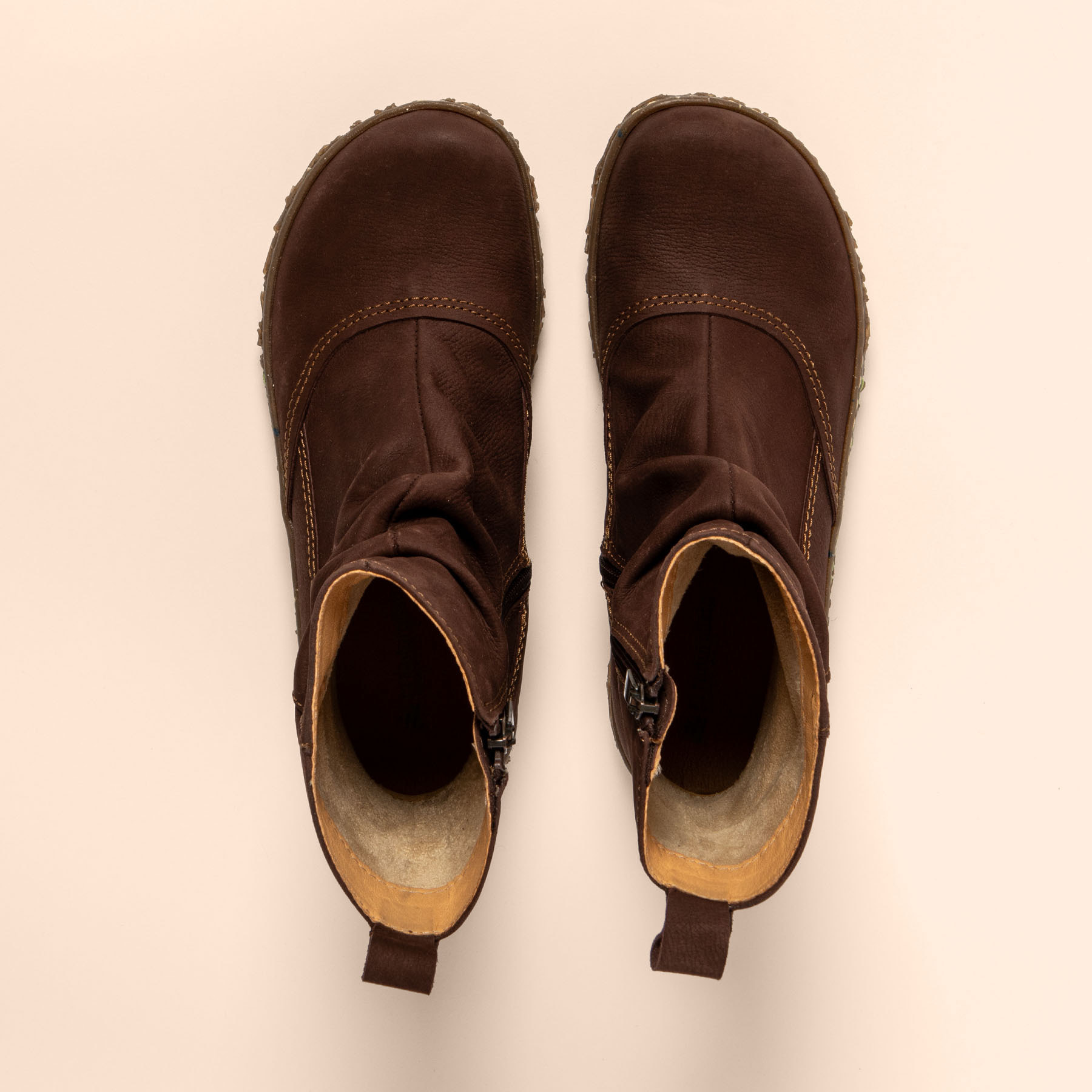 Botines N722 PLEASANT BROWN/NIDO color Brown