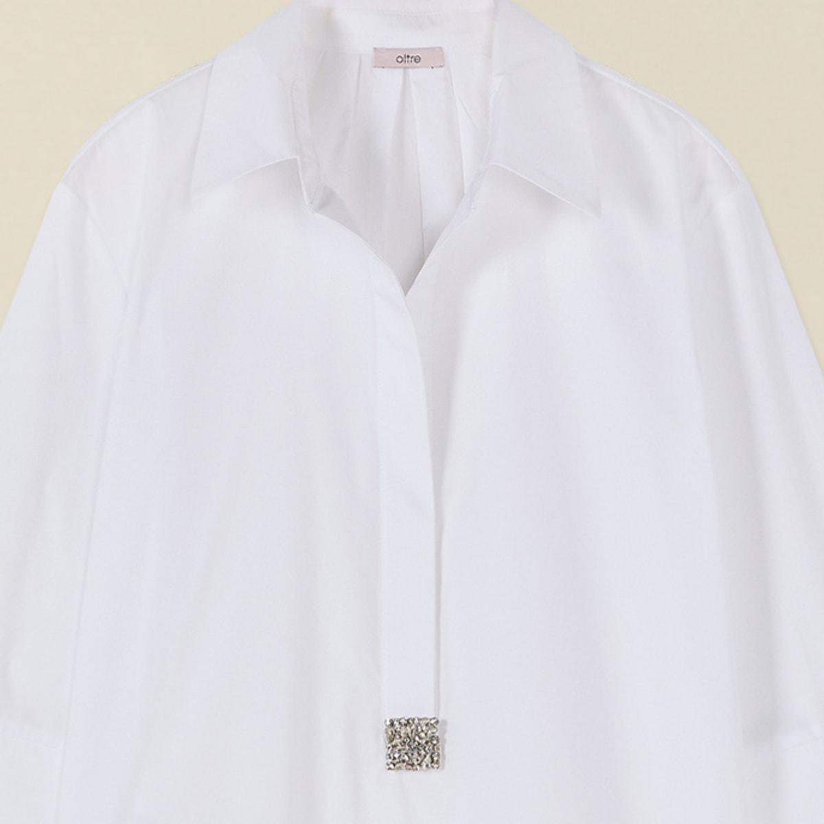 Oltre - Camisa oversize con detalle joya - Blanco
