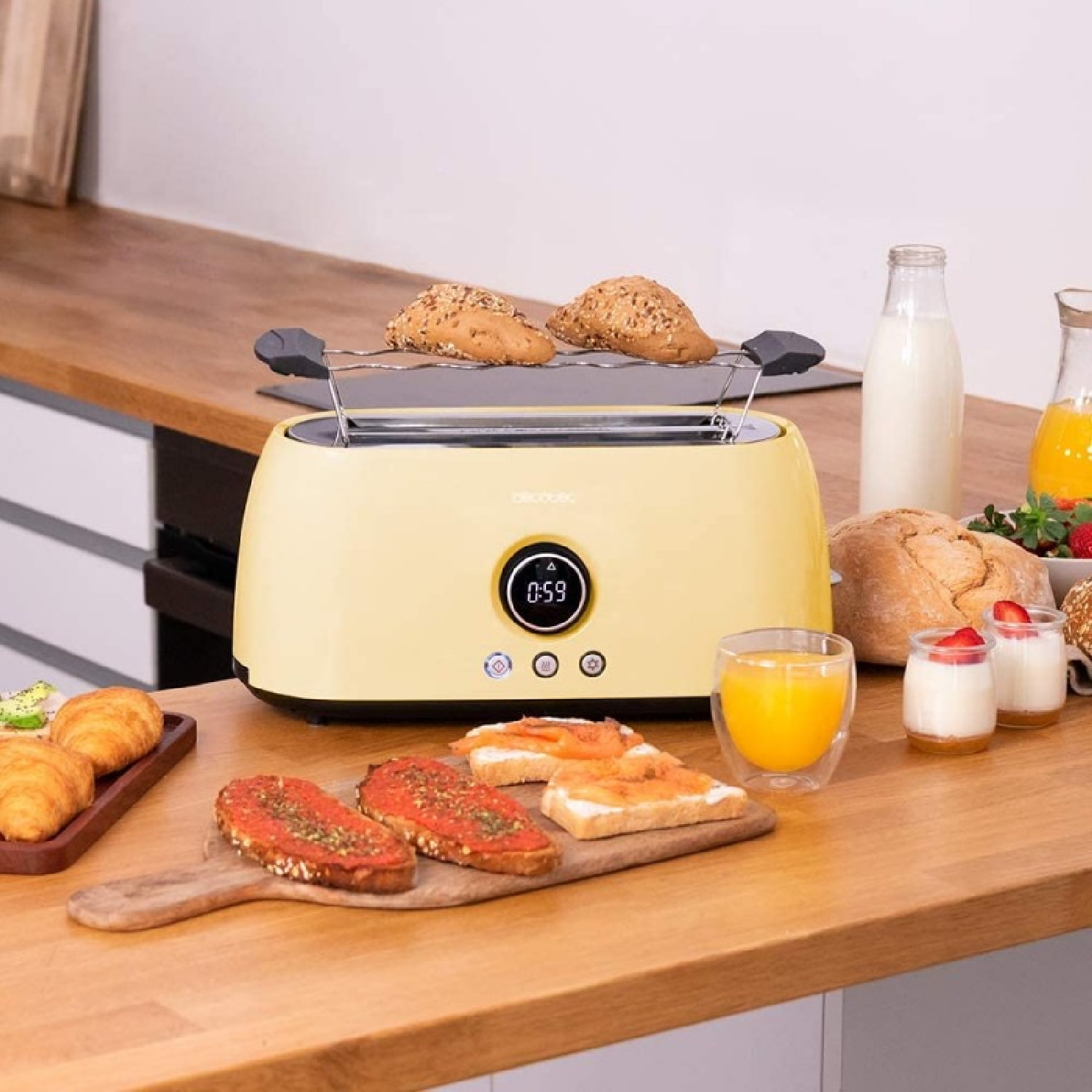 Cecotec Grille-pain vertical numérique ClassicToast 15000 Yellow Extra Double
