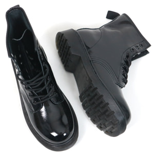 ANFIBIO 8 BUCHI VERNICE NERO