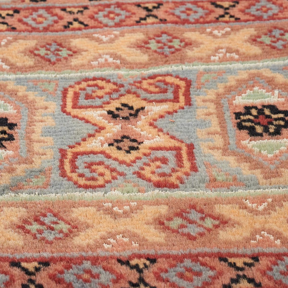 Authentique Tapis d'Orient fait main en laine MUMO