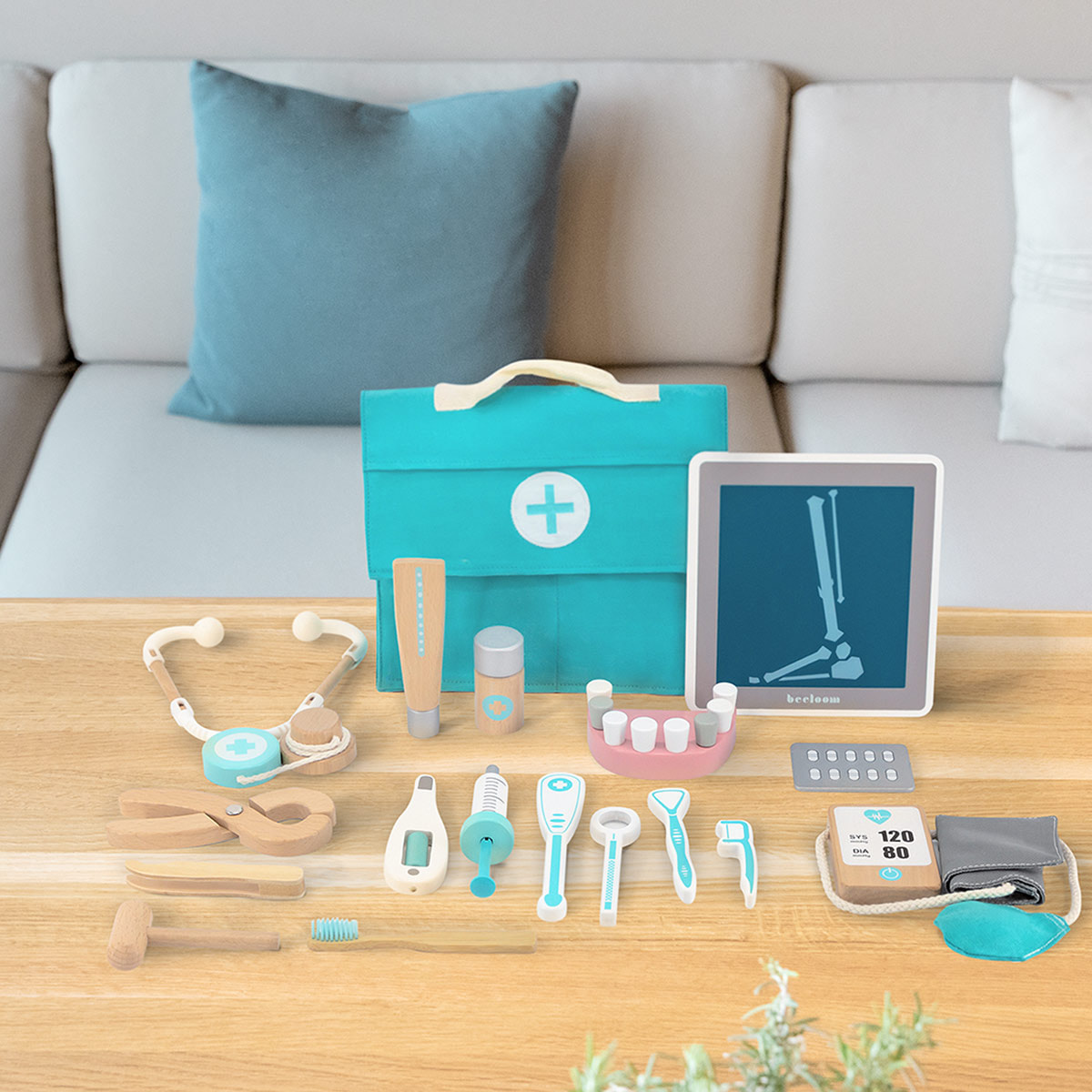 maletín de doctor MEDIKID con accesorios de madera para niños