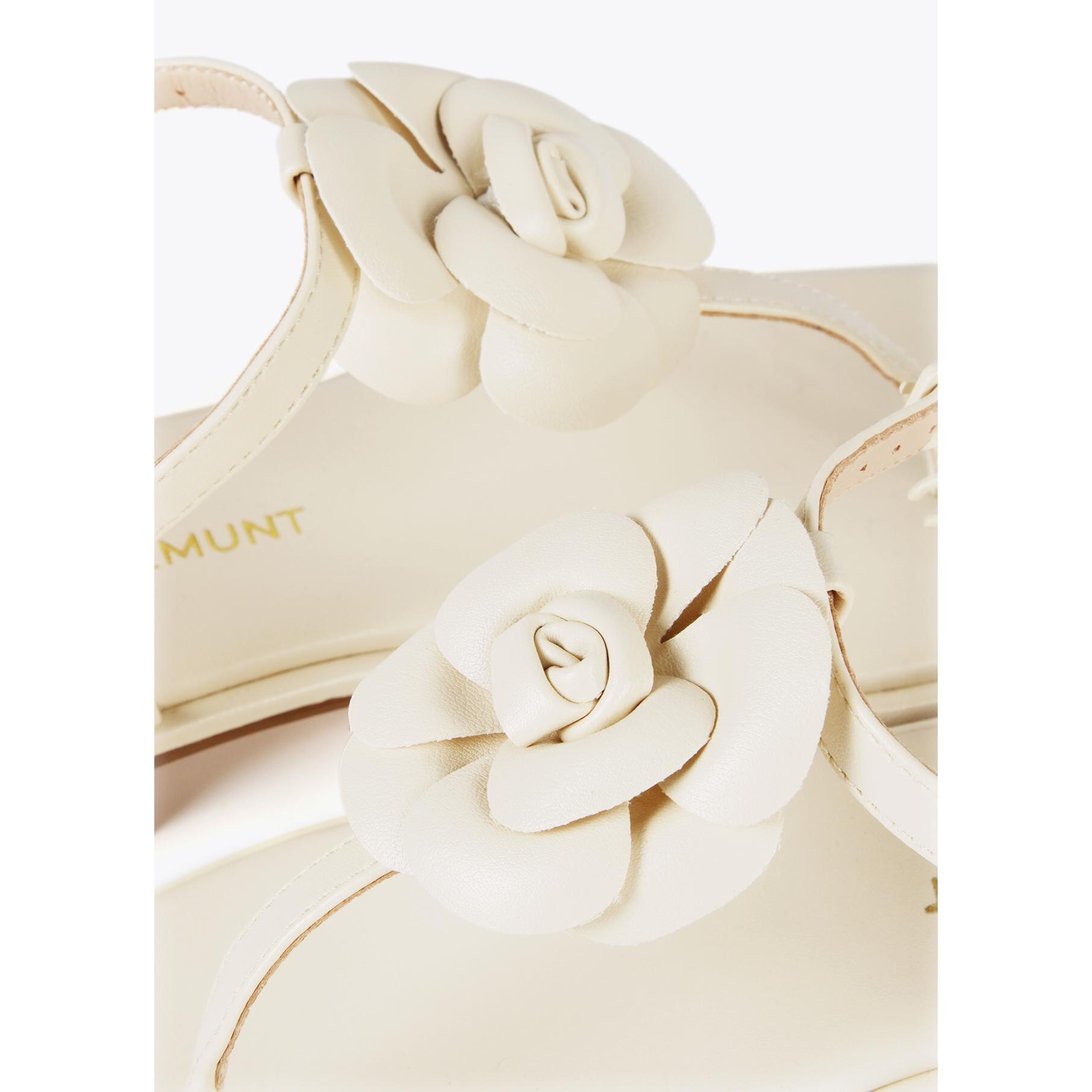 Sandali con fascetta infradito e fiore