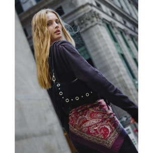 Vestido de punto elástico con flecos y corte ajustado