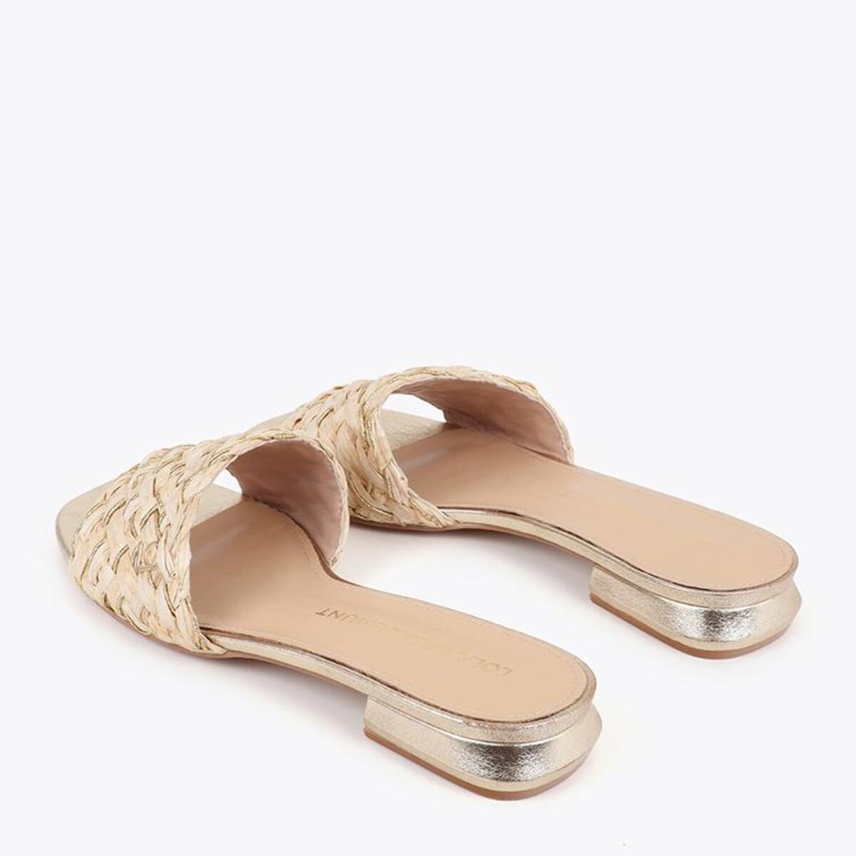 Sandalo basso in effetto rafia metallizzata