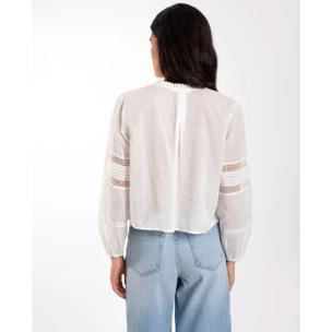 Blusa de mujer blanca de manga larga
