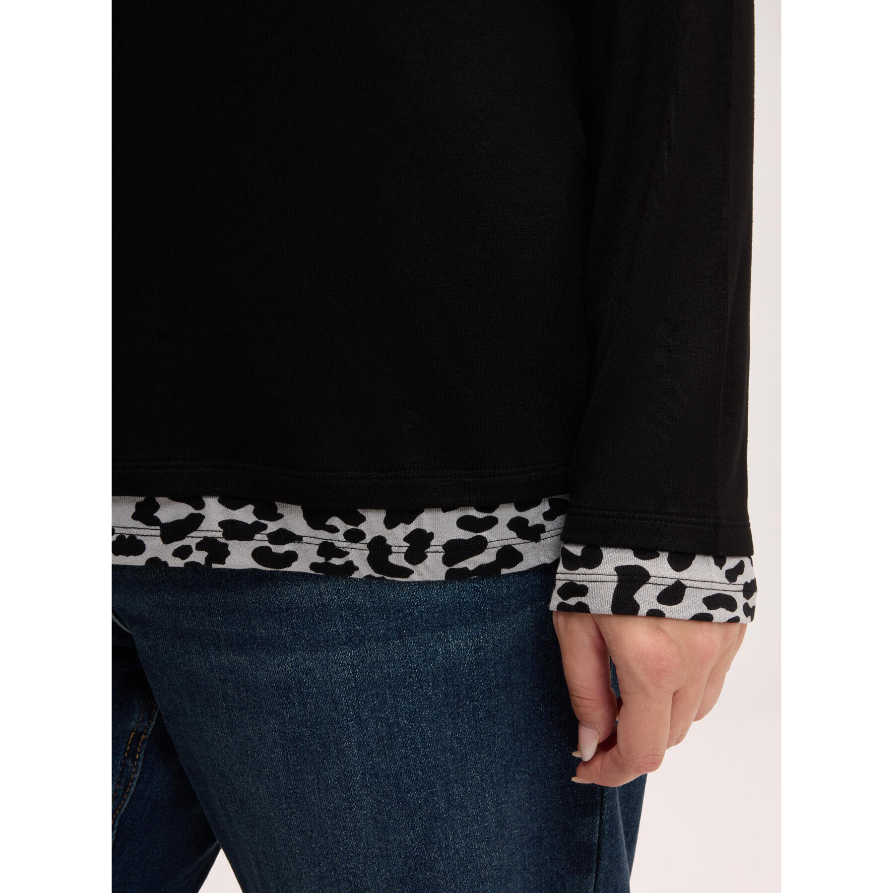 Fiorella Rubino - T-shirt bimaterica con stampa animalier - Nero