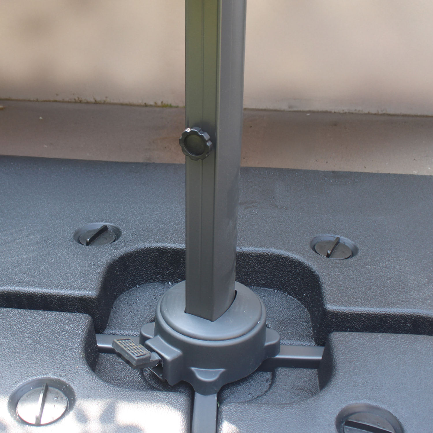 TARGA Parasol déporté et rotatif diamètre 3,5 m terracotta