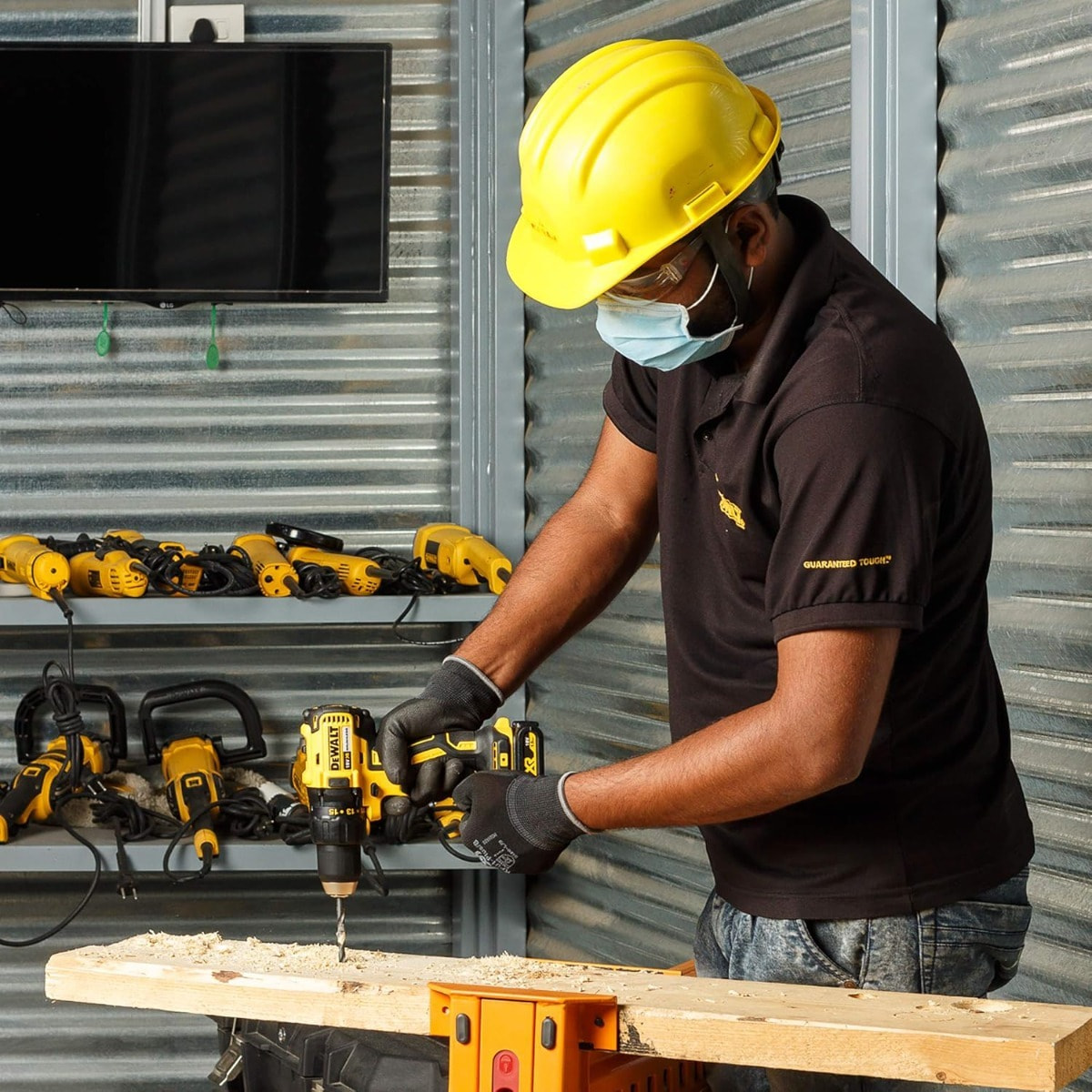 Perceuse visseuse sans fil + 2 x Batteries 1,5 Ah + Coffret T-STAK - DEWALT - DCD777S2T-QW