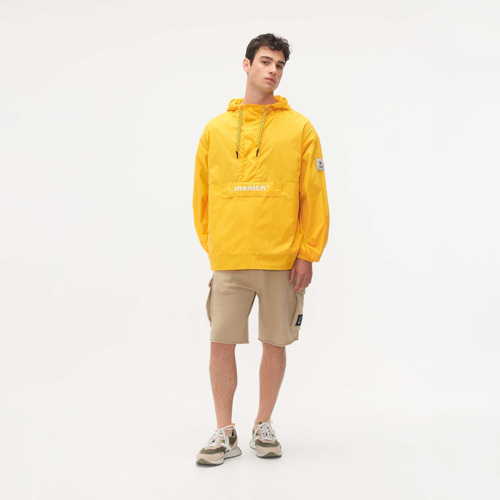 MUNICH WINDBREAKER OVERLAND 251