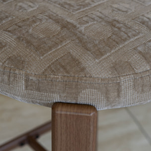 Lot de 2 chaises hautes de bar en tissu et bois taupe SUZIE