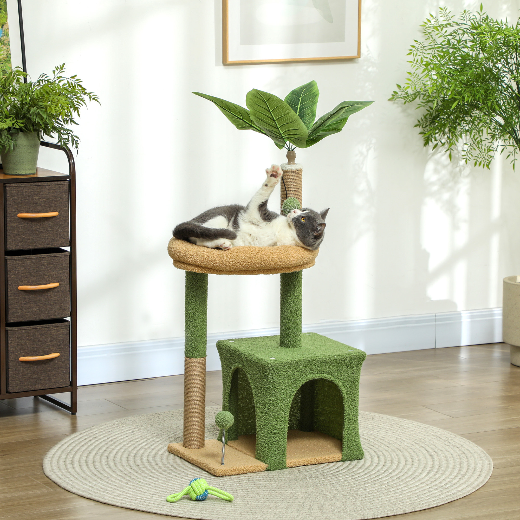 Arbre à chat design tropical - niche, panier observation, jeux boules, griffoirs - effet laine bouclée beige vert