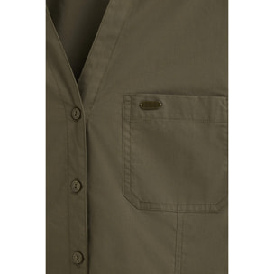 Camisa verde oliva de corte slim y cuello pico