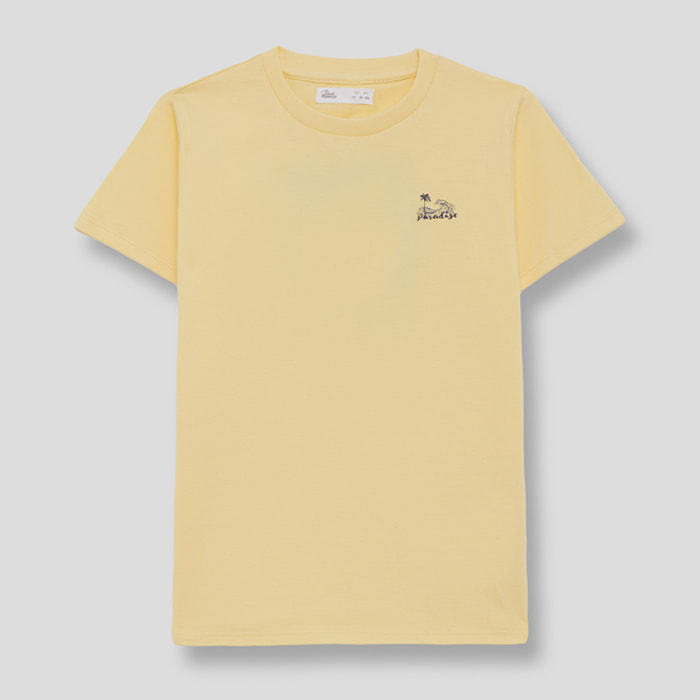Camiseta de Manga Corta Lisa con Pequeno Logo de Palmera Bordado Estilo Veraniego | Color: Amarillo claro | Street Monkey