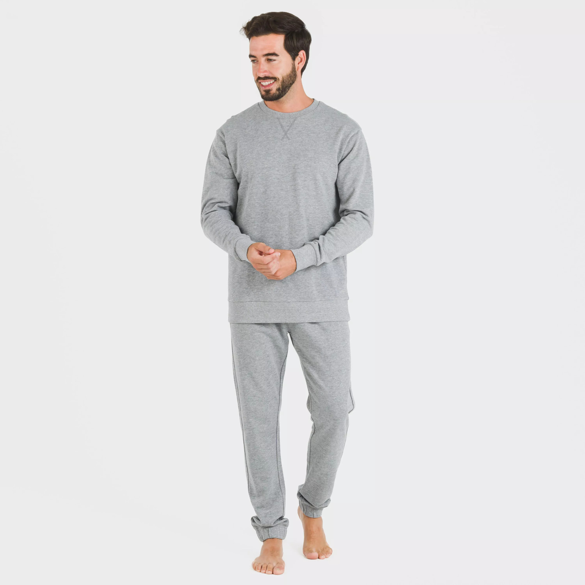 Pantalón largo básico deportivo gris claro