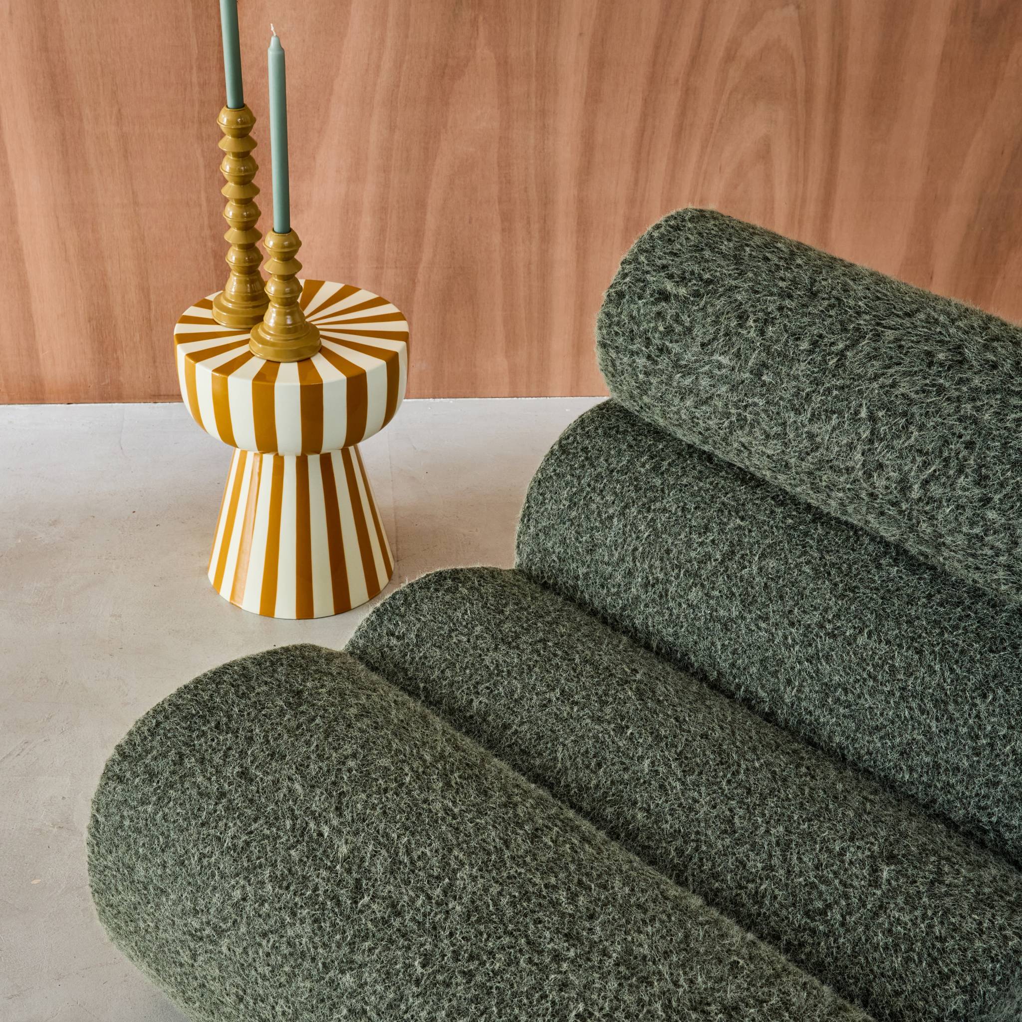 Lot de 2 chauffeuses tissu effet alpaca kaki 1 place - L 81 x P 99 x H 75cm - Nova