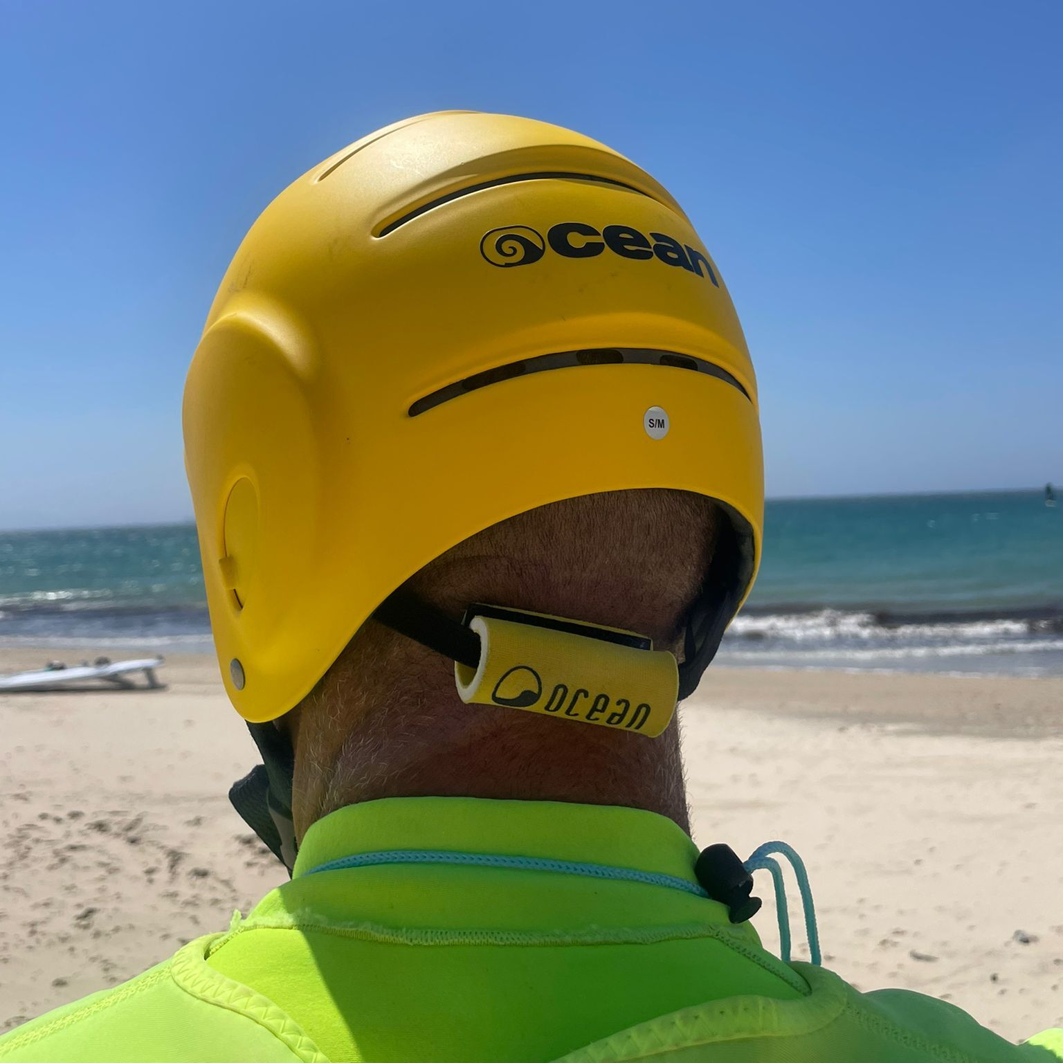 Casco de deportes acuáticos OCEAN DOLPHIN - Amarillo mate