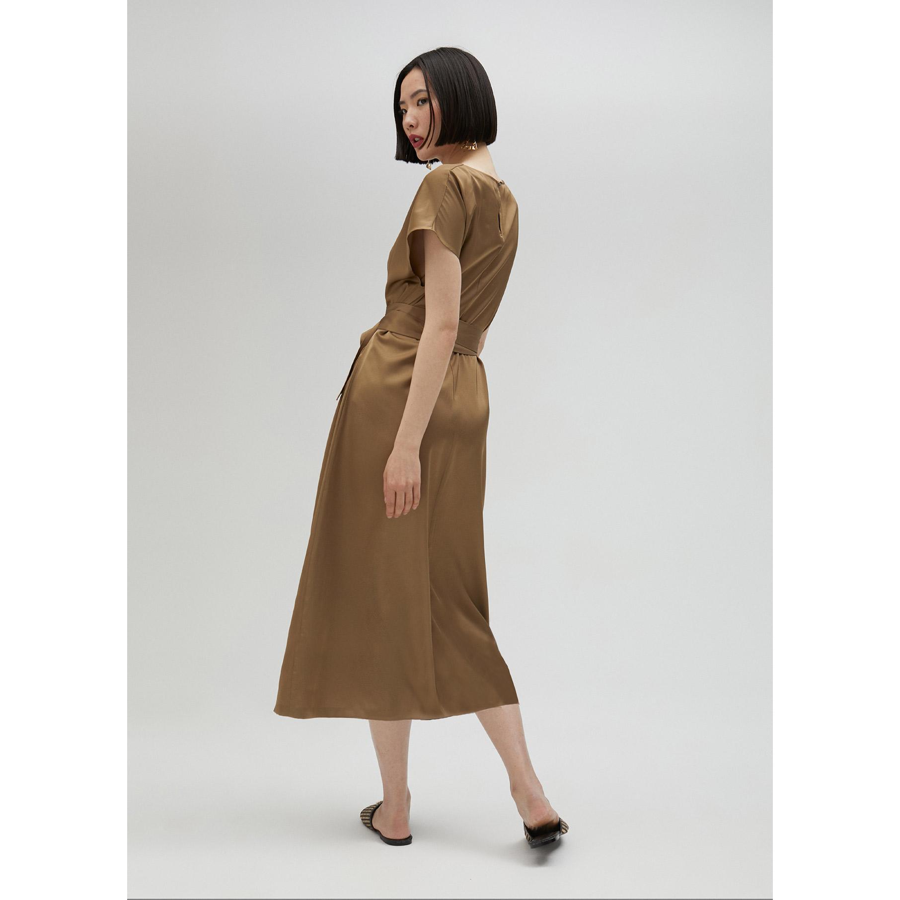 Vestito satinato annodato