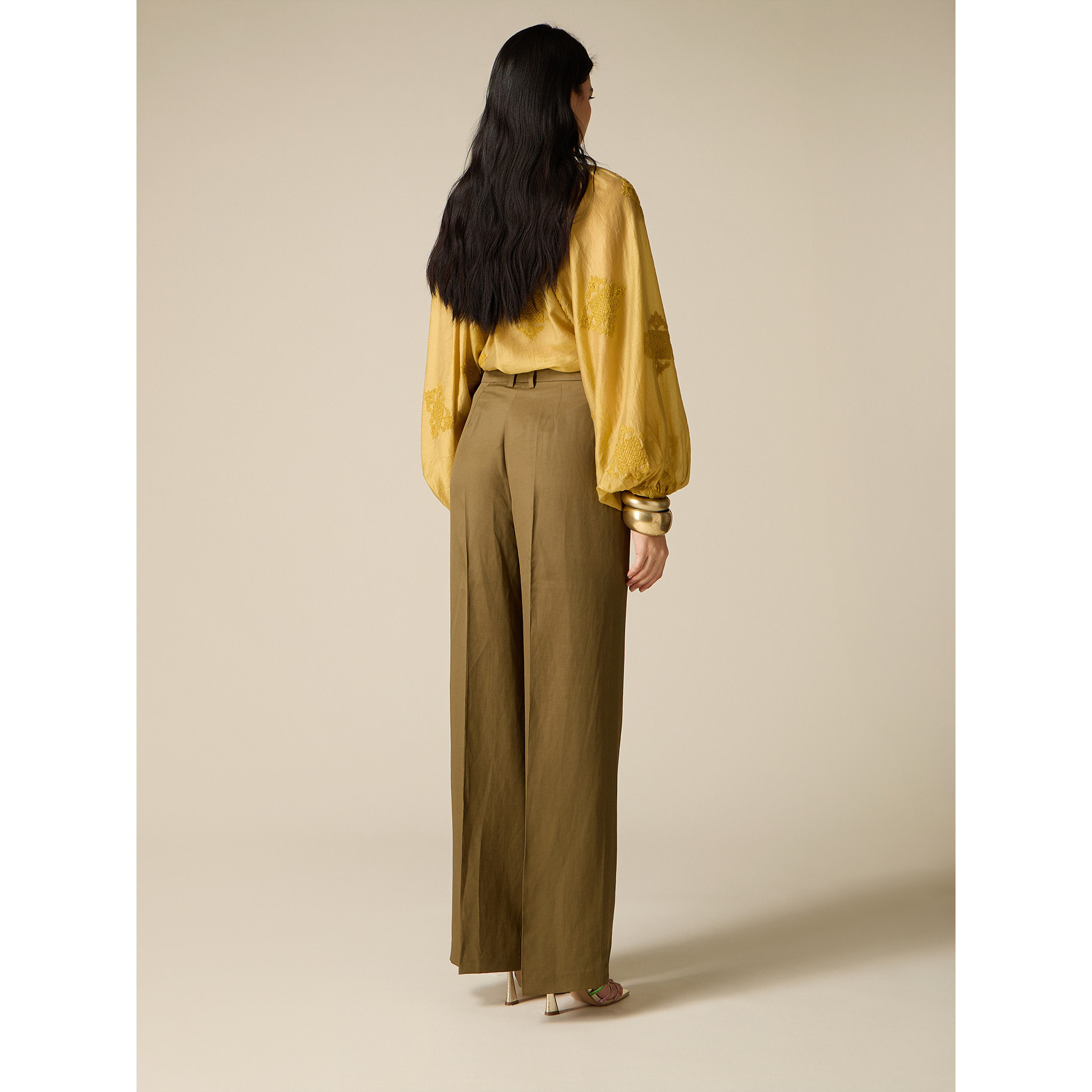 Oltre - Pantaloni palazzo in tessuto misto lino - Verde militare