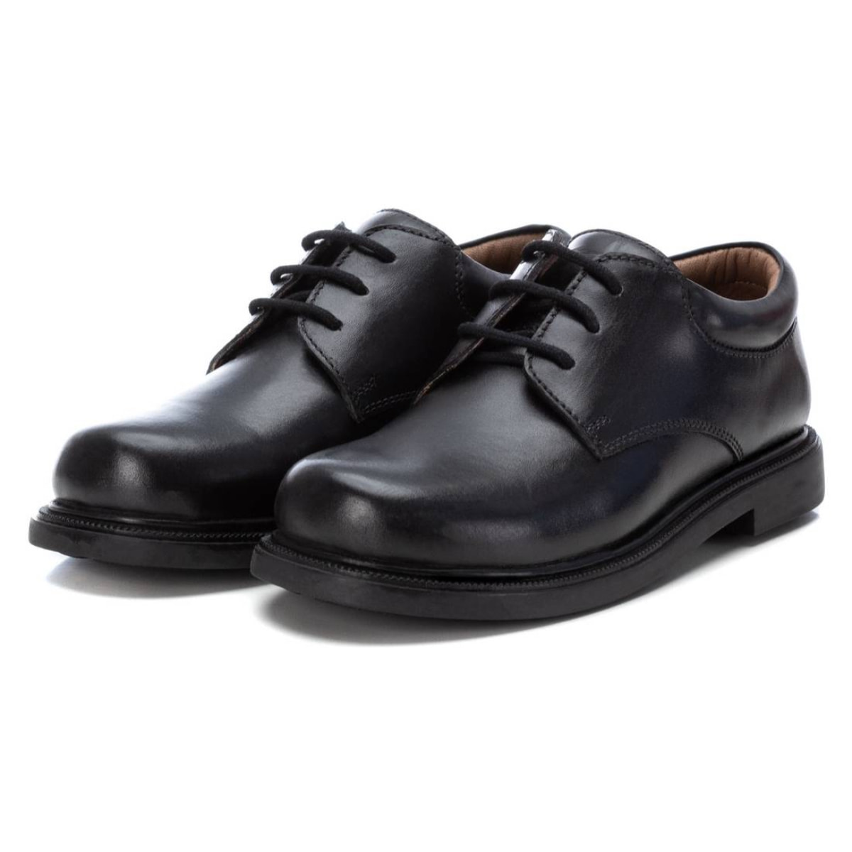 Zapato colegial de piel negro