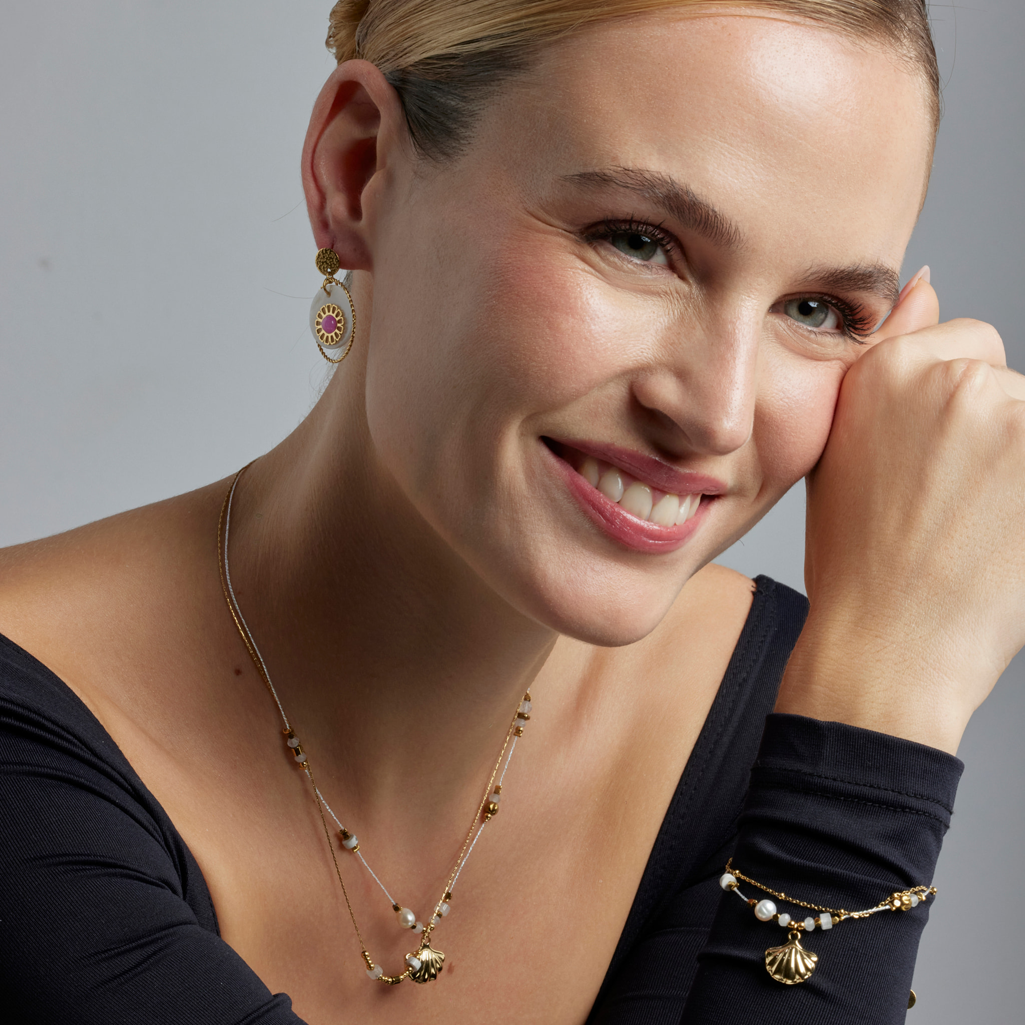 Pulsera con Circonita Brillante acabado oro 18k