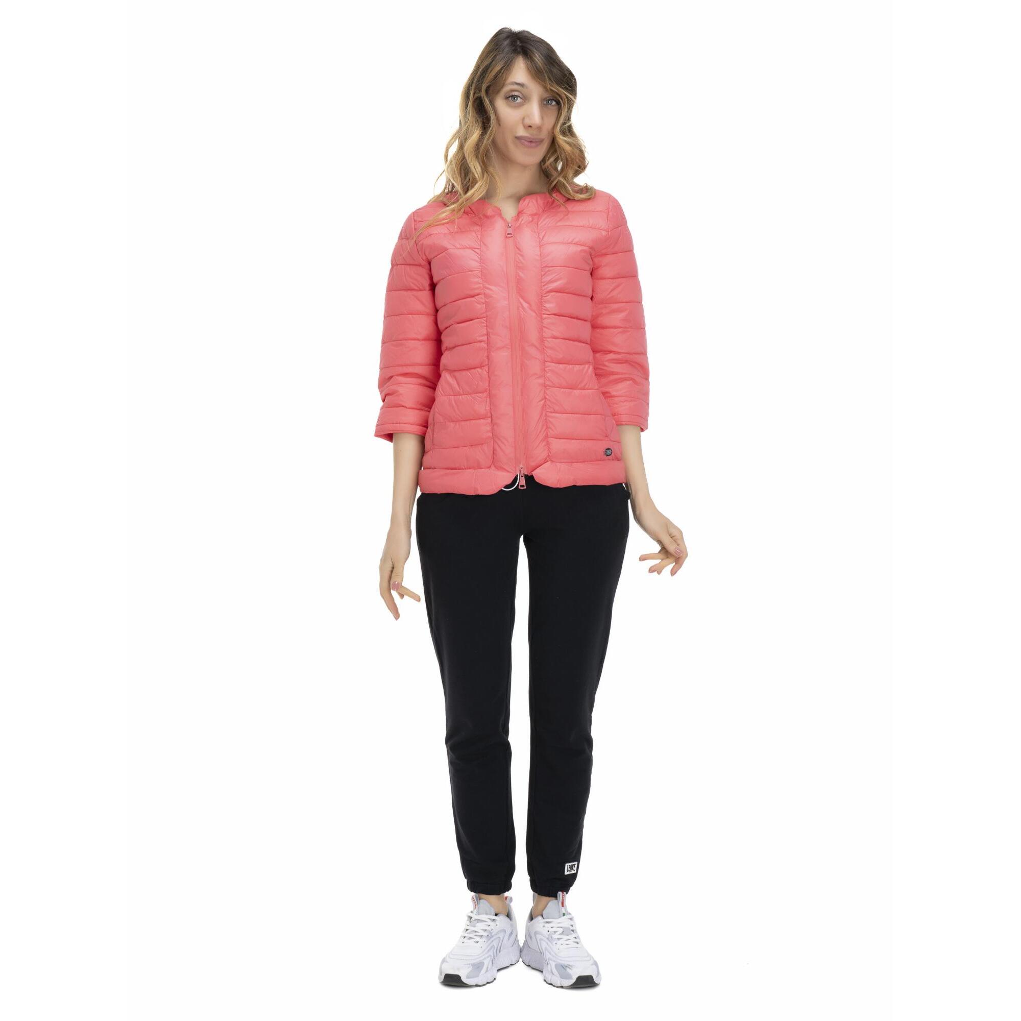 Chaqueta básica de mujer.