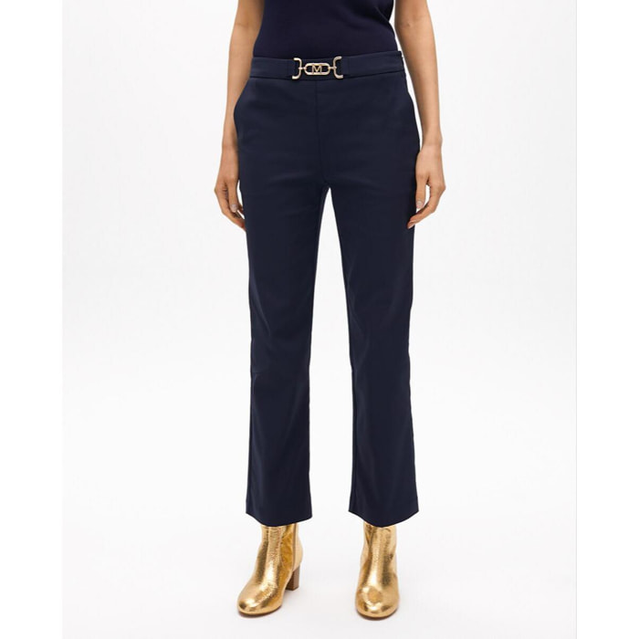 Pantaloni a zampa corti con dettaglio gioiello