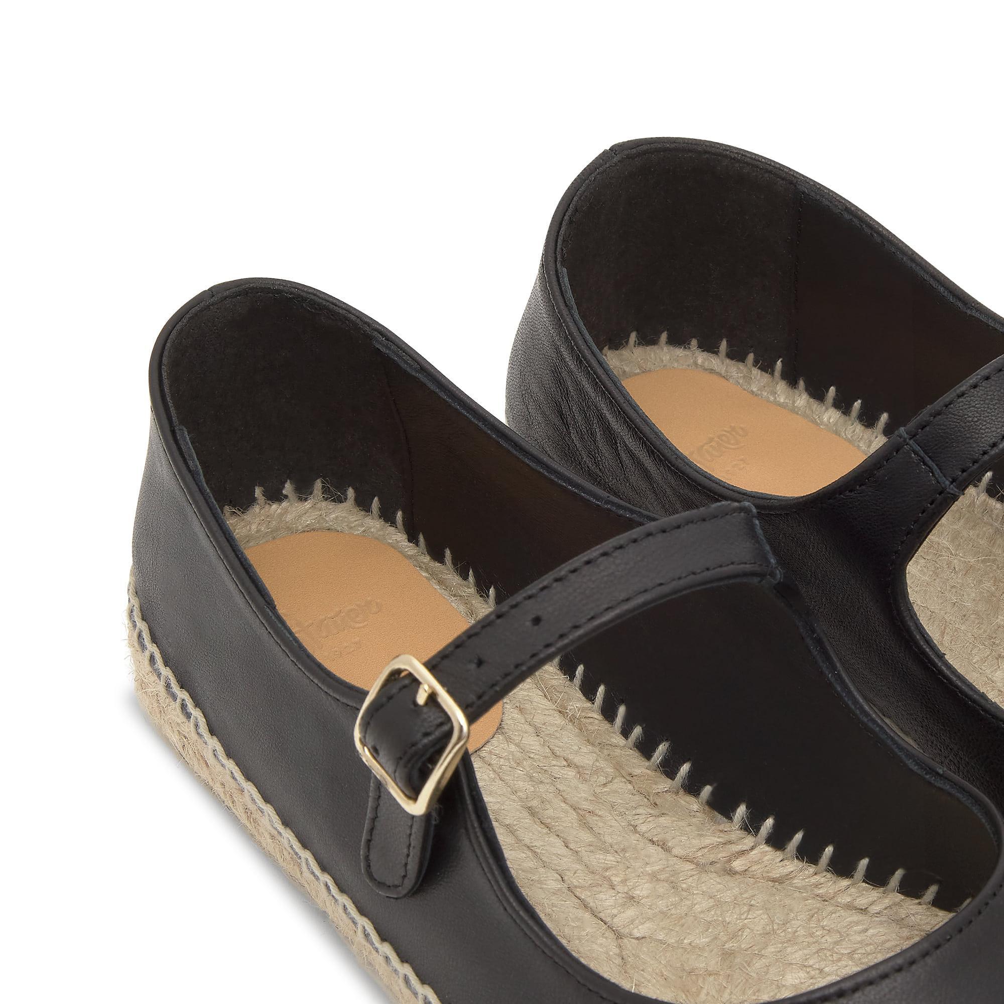 Alpargata plana Pepa estilo mary-jane en napa