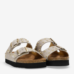 Sandalias de plataforma piedra en piel con hebillas y tachas metálicas