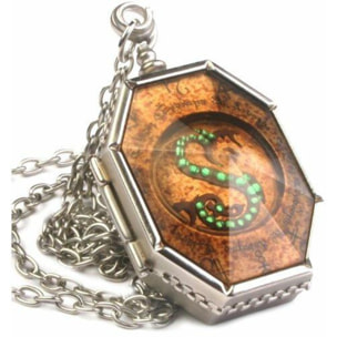 Harry Potter Replica 1:1 Medaglione Horcrux Serpeverde 5 Cm Noble Collection