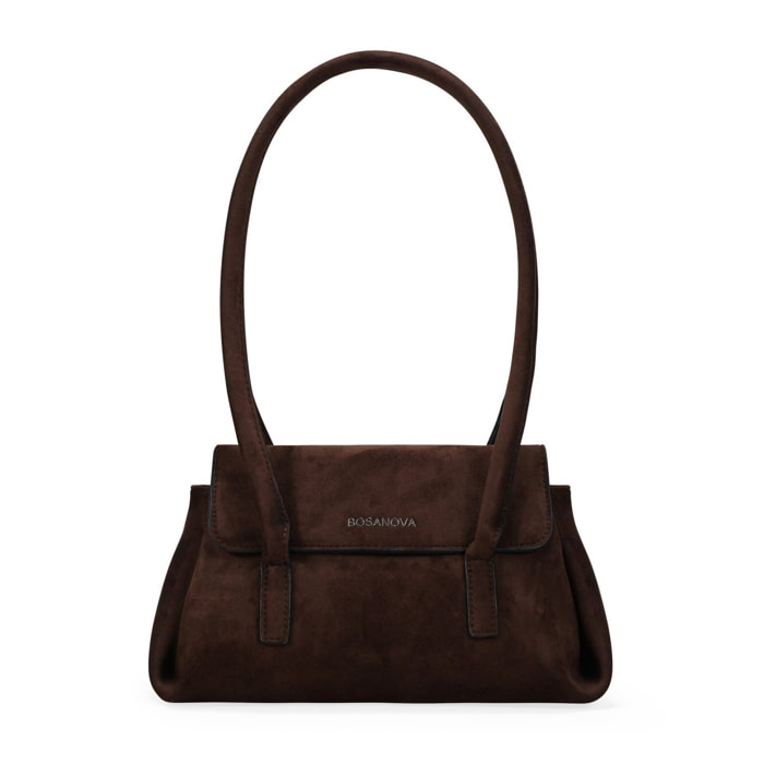 Bolso de hombro marrón con solapa y doble asa