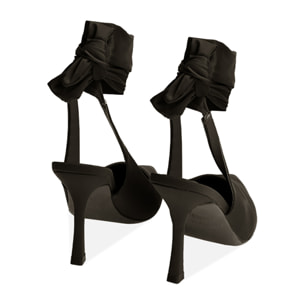Salón negro con cordones en tejido, tacón 9 cm