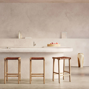 Tabouret pour îlot central 68 cm en teck et cuir tressé marron - Kuna