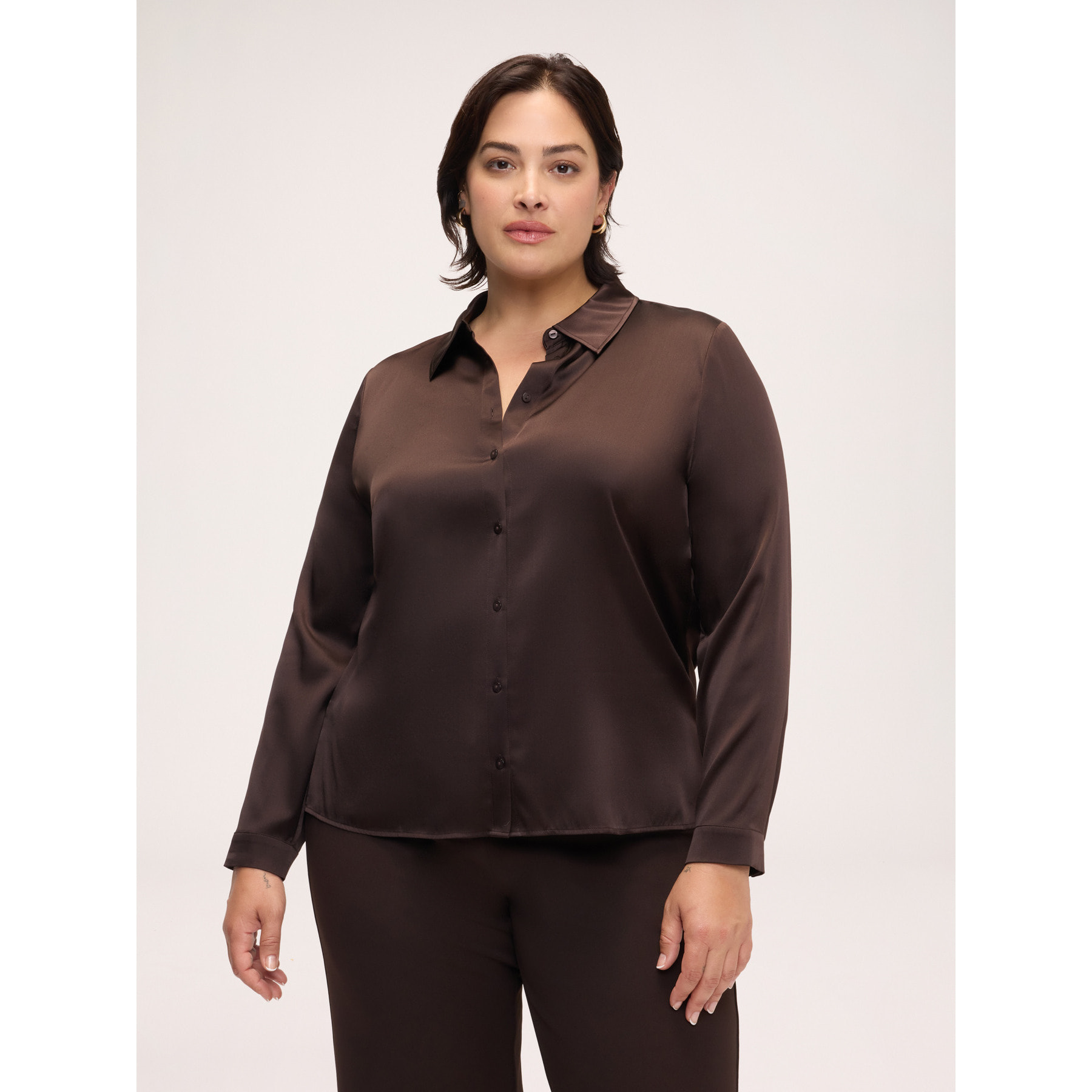 Fiorella Rubino - Camicia in seta stretch con colletto classico - Marrone