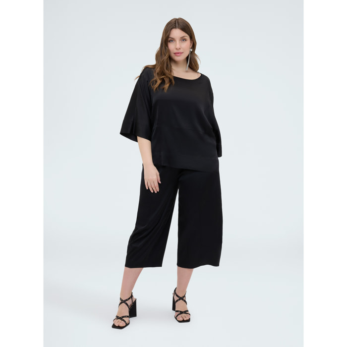 Fiorella Rubino - Blusa in raso con scollo a barchetta - Nero