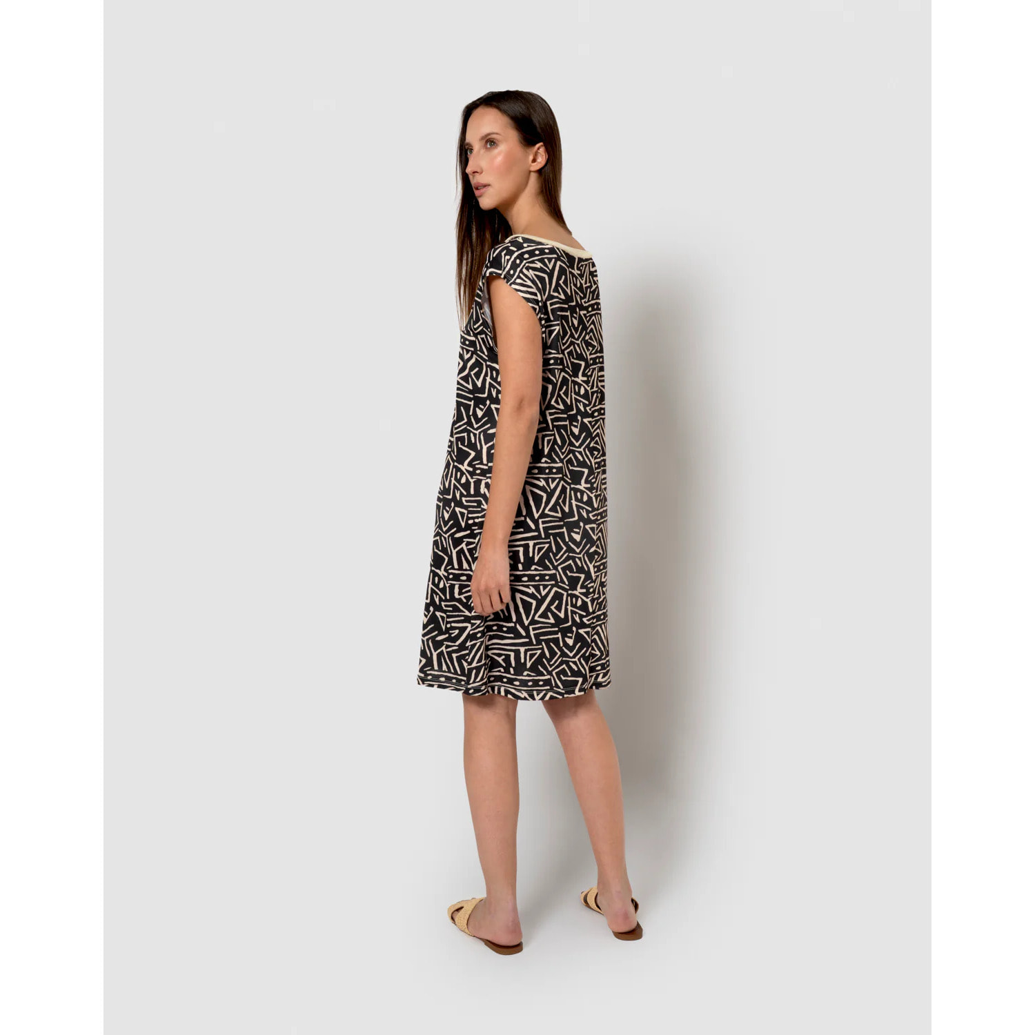 Vestido corto soft varanasi negro
