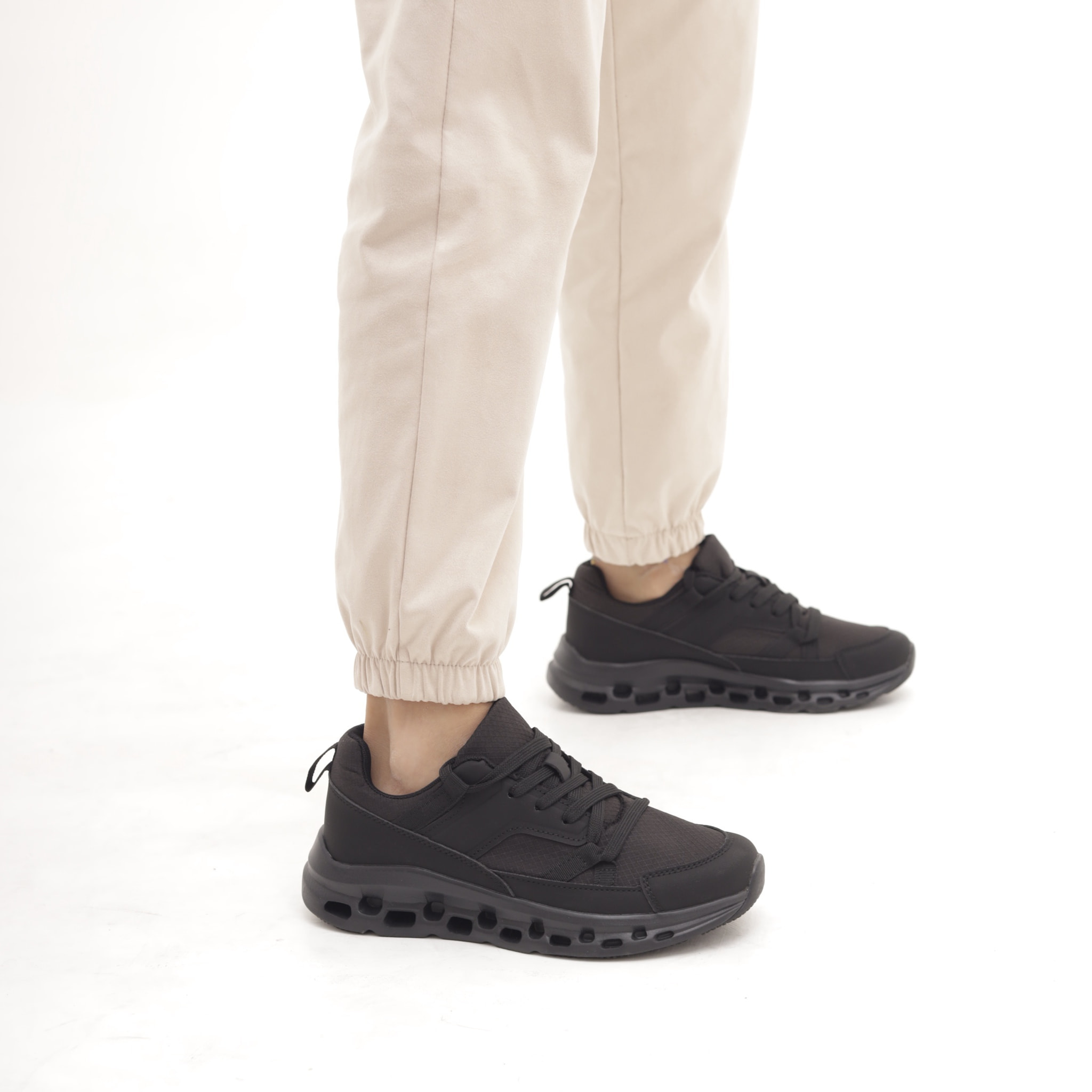 SNEAKERS RUNNING CLOUD NERO