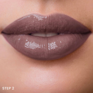 EXTRA DURABLE LIP DUO - LIQUID LIPSTICK + LIP GLOSS Rossetto liquido lunga durata con gloss lucido