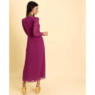 Vestido midi con manga larga y escote