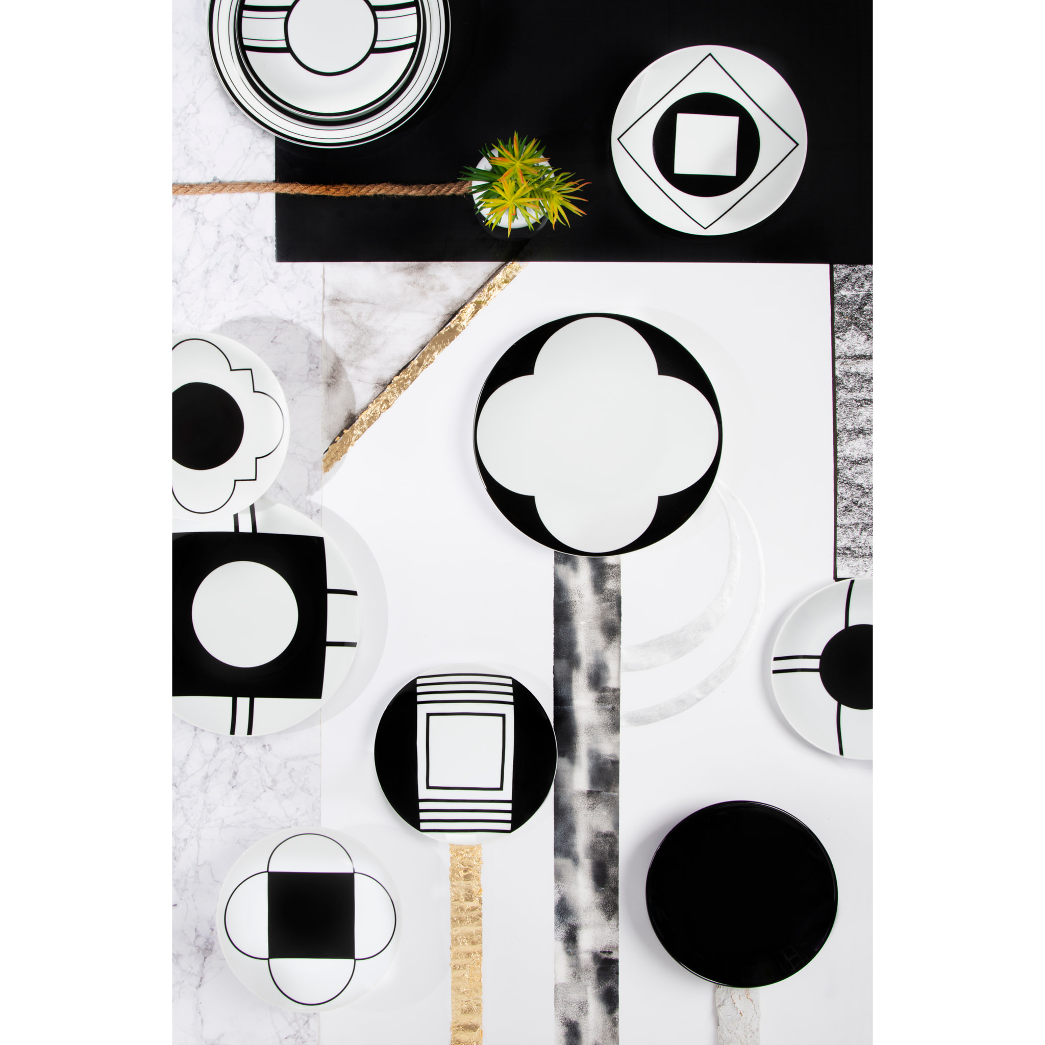 Servizio piatti 18 pezzi Excelsa Agorà, porcellana e stoneware, bianco e nero