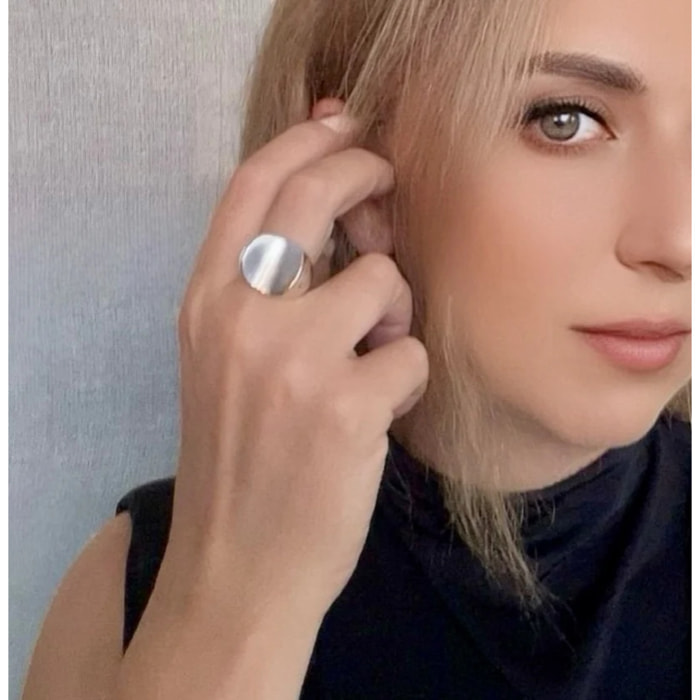 Anillo Mi Curva en plata chapado 10µ