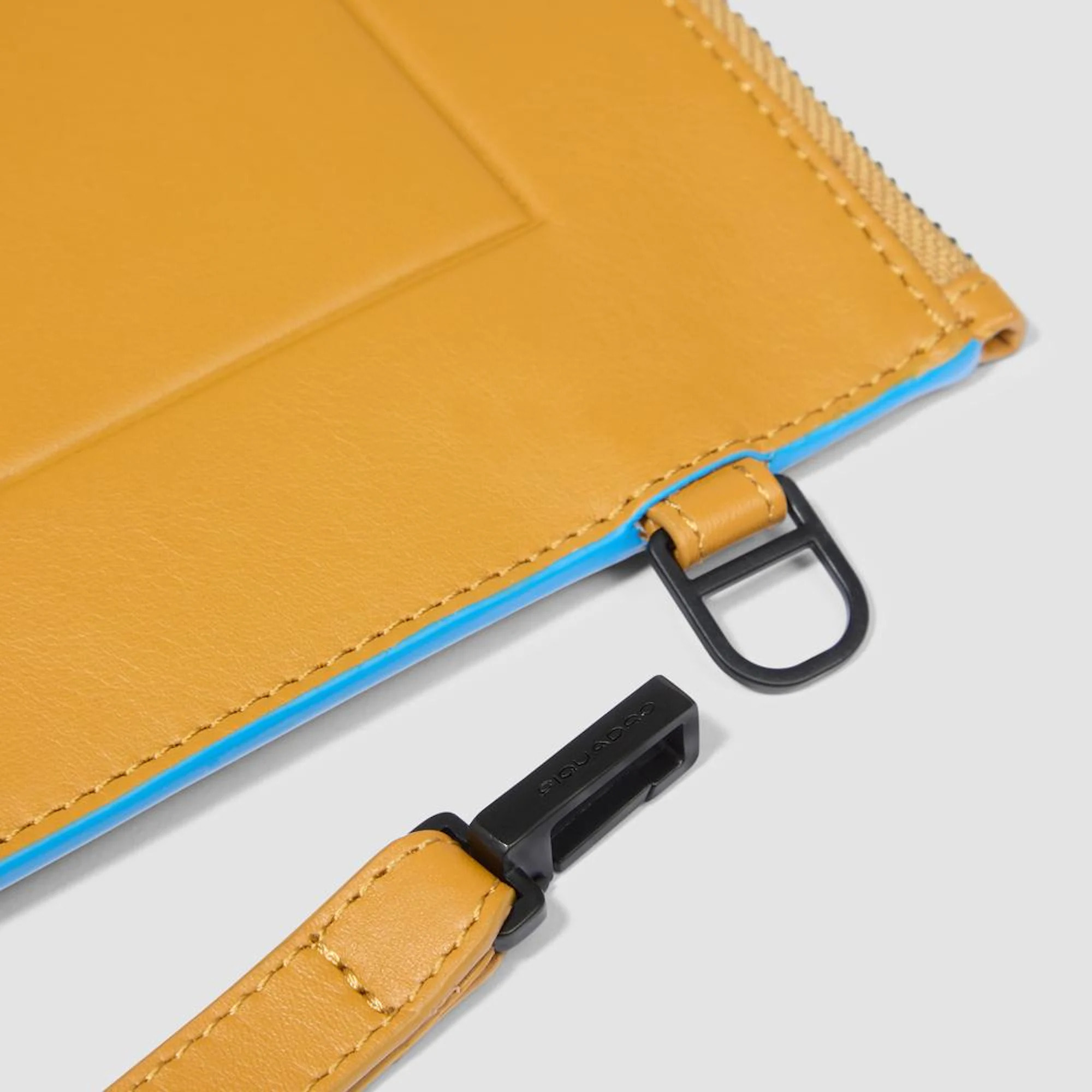 Piquadro Pochette porta iPad®mini in pelle con polsiera rimovibile