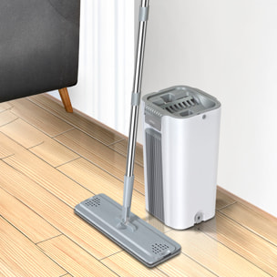 Mocio con rotazione a 360°, secchio con sistema di strizzatura efficiente e tappo di scarico. Include 3 panni in microfibra.