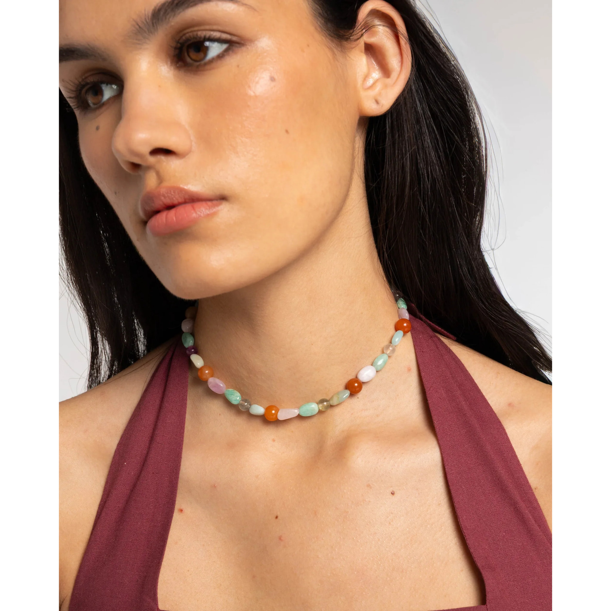 Collar de mujer con piedras naturales multicolor