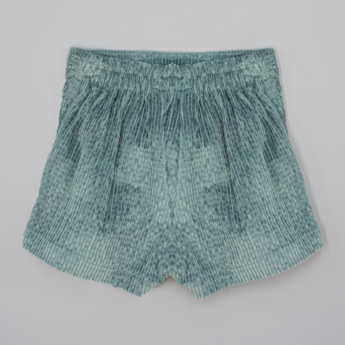 Short Verde De Pana Con Bolsillos
